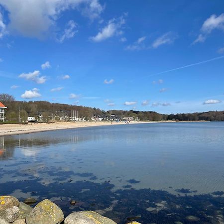Strandliebe - Fewo Mit Meerblick ฮาร์ริสลี ภายนอก รูปภาพ